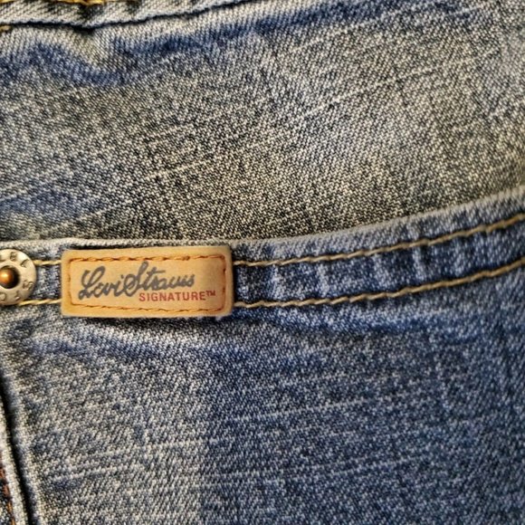 Levi's Strauss Signature Jeans Misses Size 14 Womens Light Blue - Picture 6 of 9